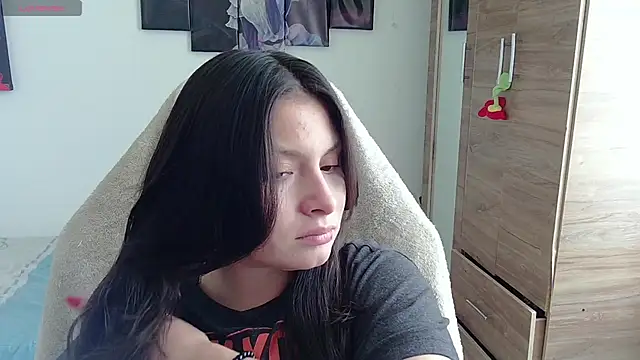 yessica gomez01 online show from 06-02-26, 08:44