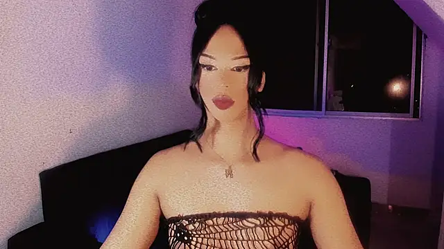 Snapshot of Celene_Goddess chatting on 03-06-26, 08:11 Celene Goddess online show from 03-06-26, 08:11