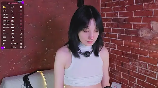 Snapshot of LisaBunnyy chatting on 02-21-26, 06:53 LisaBunnyy online show from 02-21-26, 06:53