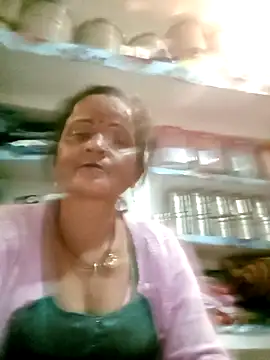 Snapshot of kiiuu_sexe chatting on 02-17-26, 02:02 kiiuu sexe online show from 02-17-26, 02:02