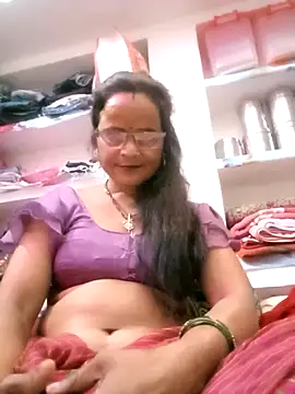 Snapshot of kiiuu_sexe chatting on 02-18-26, 05:03 kiiuu sexe online show from 02-18-26, 05:03