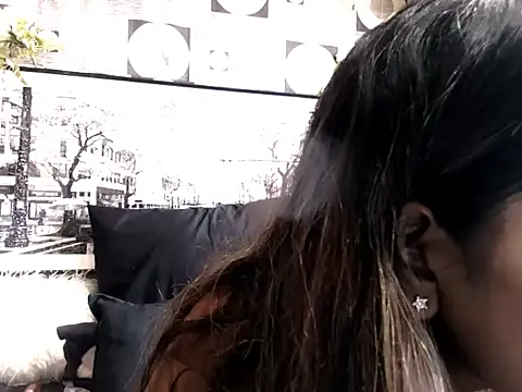 Snapshot of indianhoney69 chatting on 02-11-26, 10:20 indianhoney69 online show from 02-11-26, 10:20