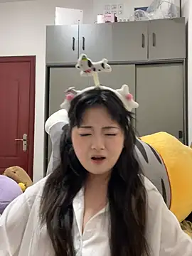 Snapshot of Mloy-01 chatting on 02-03-26, 02:22 Mloy-01 online show from 02-03-26, 02:22