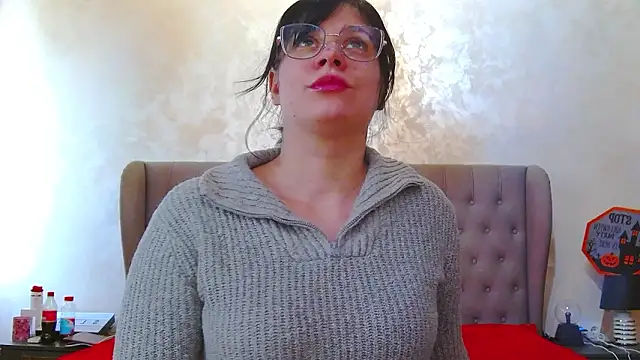 Snapshot of MaddyAllure chatting on 03-02-26, 09:49 MaddyAllure online show from 03-02-26, 09:49