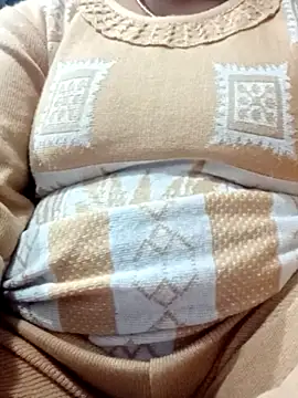 Snapshot of Annubhabhi143 chatting on 02-02-26, 04:55 Annubhabhi143 online show from 02-02-26, 04:55