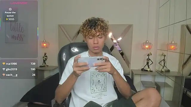 Anyelo Twink online show from 04-09-26, 06:19