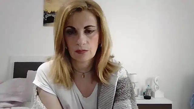 Clara1986 online show from 05-09-26, 01:16