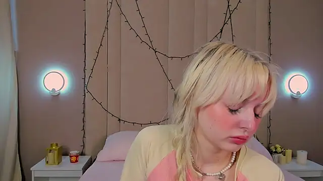 AdeleSilvy online show from 06-08-26, 01:39