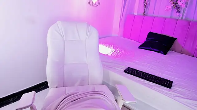 nicky bonny18 online show from 03-04-26, 12:44