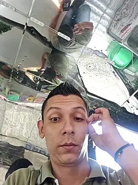 Snapshot of Andres_storm chatting on 04-04-26, 10:29 Andres storm online show from 04-04-26, 10:29