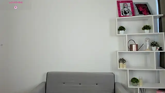 Snapshot of tracy_aw chatting on 02-26-26, 06:01 tracy aw online show from 02-26-26, 06:01