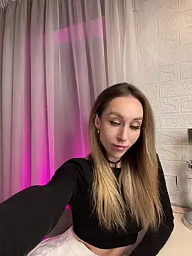 Snapshot of AnesaKis chatting on 02-04-26, 05:35 AnesaKis online show from 02-04-26, 05:35