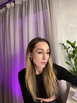 Snapshot of AnesaKis chatting on 02-15-26, 02:30 AnesaKis online show from 02-15-26, 02:30