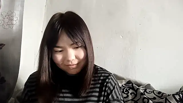 Snapshot of MollyAsian chatting on 02-10-26, 05:11 MollyAsian online show from 02-10-26, 05:11