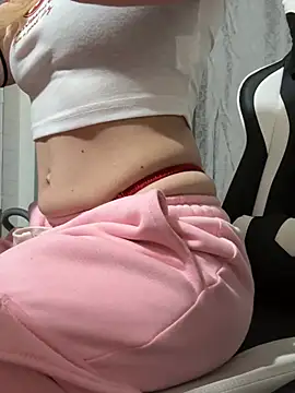 Snapshot of -LaTuaBionda-Giusy-00 chatting on 03-09-26, 11:53 -LaTuaBionda-Giusy-00 online show from 03-09-26, 11:53