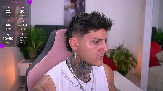 Snapshot of goldenatlasX chatting on 02-18-26, 06:04 goldenatlasX online show from 02-18-26, 06:04