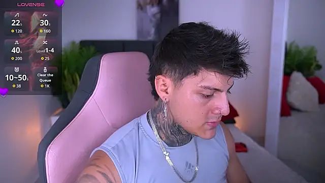 Snapshot of goldenatlasX chatting on 03-04-26, 06:47 goldenatlasX online show from 03-04-26, 06:47