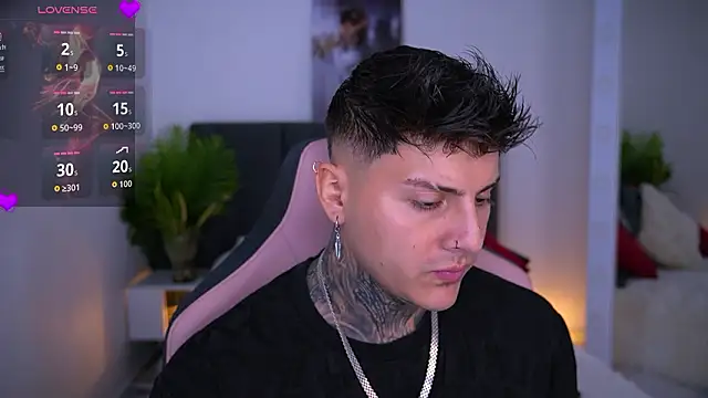 Snapshot of goldenatlasX chatting on 03-12-26, 06:58 goldenatlasX online show from 03-12-26, 06:58