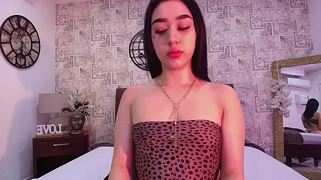 Snapshot of emily_clarkk_ chatting on 01-16-26, 08:02 emily clarkk online show from 01-16-26, 08:02