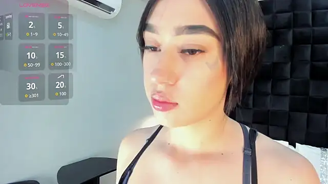 Snapshot of emily_clarkk_ chatting on 03-12-26, 08:26 emily clarkk online show from 03-12-26, 08:26