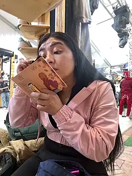 Snapshot of cristal-123 chatting on 03-11-26, 04:02 cristal-123 online show from 03-11-26, 04:02