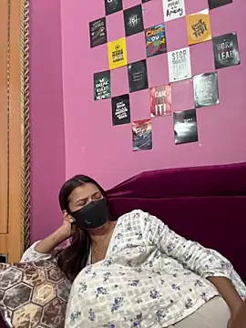 Snapshot of MissHermione2 chatting on 03-29-26, 10:48 MissHermione2 online show from 03-29-26, 10:48