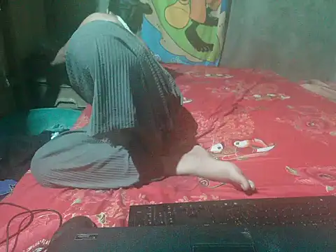 Snapshot of Pinay_Mama chatting on 02-08-26, 06:00 Pinay Mama online show from 02-08-26, 06:00