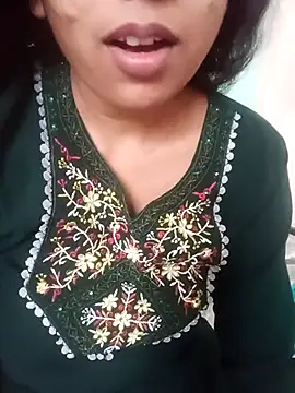 Snapshot of sexyqueen558 chatting on 03-15-26, 04:29 sexyqueen558 online show from 03-15-26, 04:29