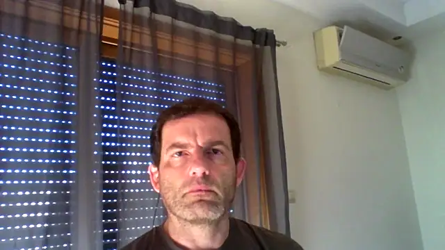 Snapshot of _grj1 chatting on 03-12-26, 08:53 grj1 online show from 03-12-26, 08:53