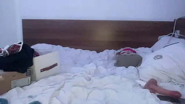 Snapshot of slimthickdesi chatting on 03-09-26, 04:33 slimthickdesi online show from 03-09-26, 04:33