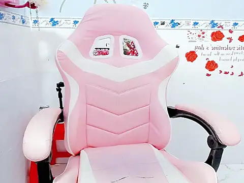 Snapshot of Anna_sexyY_ chatting on 01-12-26, 04:50 Anna sexyY online show from 01-12-26, 04:50