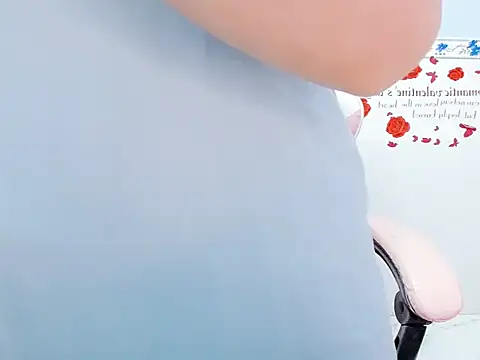 Snapshot of Anna_sexyY_ chatting on 01-13-26, 05:35 Anna sexyY online show from 01-13-26, 05:35