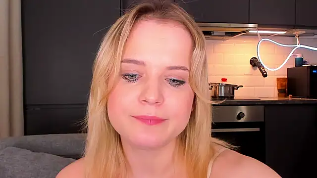 JessicaBeverly  online show from 04-25-26, 01:41