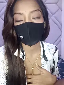 Snapshot of TrendyTales_ chatting on 02-16-26, 04:36 TrendyTales online show from 02-16-26, 04:36