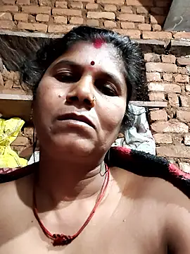 Hot di97 online show from 02-05-26, 07:40