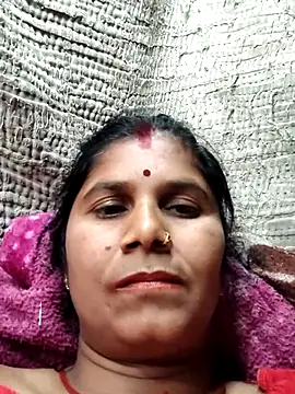 Hot di97 online show from 02-18-26, 08:21