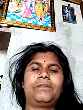 Hot di97 online show from 04-27-26, 08:23