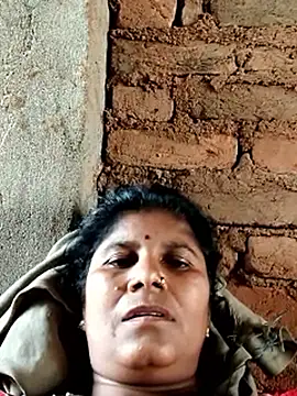 Hot di97 online show from 04-28-26, 02:27