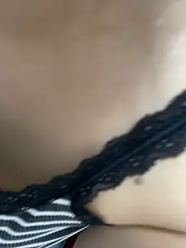 Snapshot of Bebun chatting on 03-10-26, 03:00 Bebun online show from 03-10-26, 03:00