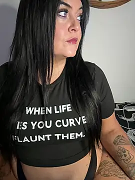 Snapshot of Miss_CurvesXXX chatting on 08-02-26, 09:08 Miss CurvesXXX online show from 08-02-26, 09:08