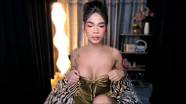 ShannelKeller online show from 02-09-26, 01:42