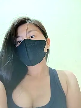 Snapshot of Lyly-68688 chatting on 02-24-26, 02:04 Lyly-68688 online show from 02-24-26, 02:04