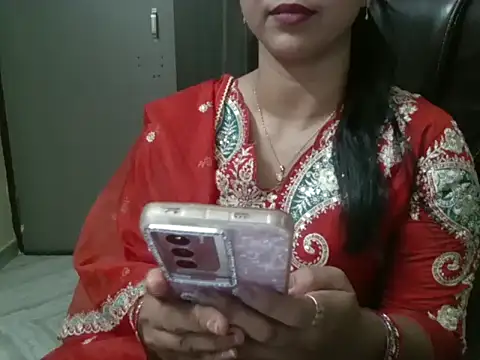 Snapshot of Adaa7 chatting on 06-23-26, 05:33 Adaa7 online show from 06-23-26, 05:33