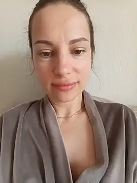 She-Moon online show from 06-17-26, 06:49