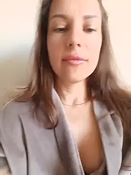 She-Moon online show from 06-27-26, 06:40