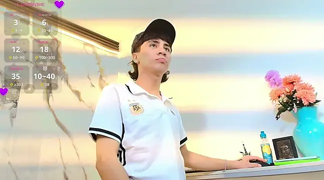 Snapshot of XanderGrey8 chatting on 03-12-26, 07:20 XanderGrey8 online show from 03-12-26, 07:20