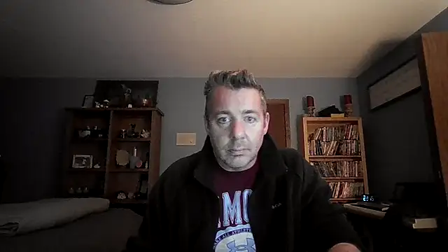 Snapshot of chrisw8140 chatting on 01-12-26, 12:05 chrisw8140 online show from 01-12-26, 12:05