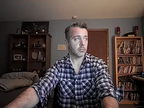 Snapshot of chrisw8140 chatting on 02-13-26, 09:49 chrisw8140 online show from 02-13-26, 09:49