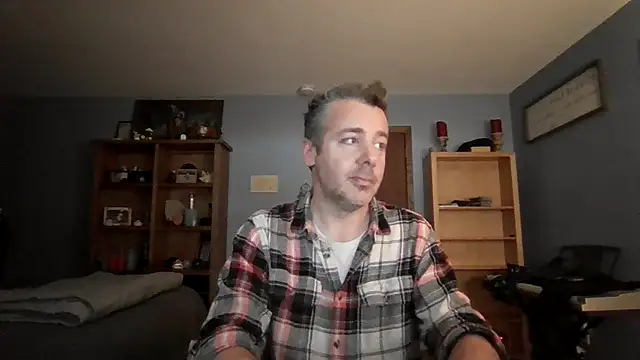 Snapshot of chrisw8140 chatting on 03-08-26, 11:19 chrisw8140 online show from 03-08-26, 11:19