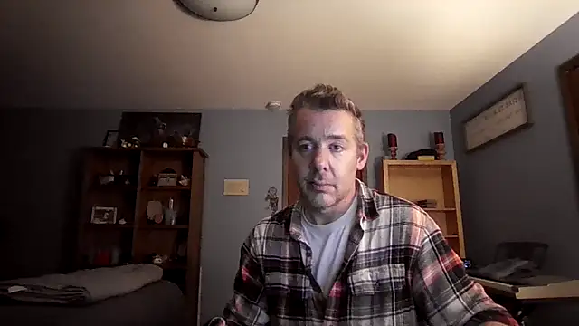 Snapshot of chrisw8140 chatting on 03-13-26, 04:30 chrisw8140 online show from 03-13-26, 04:30